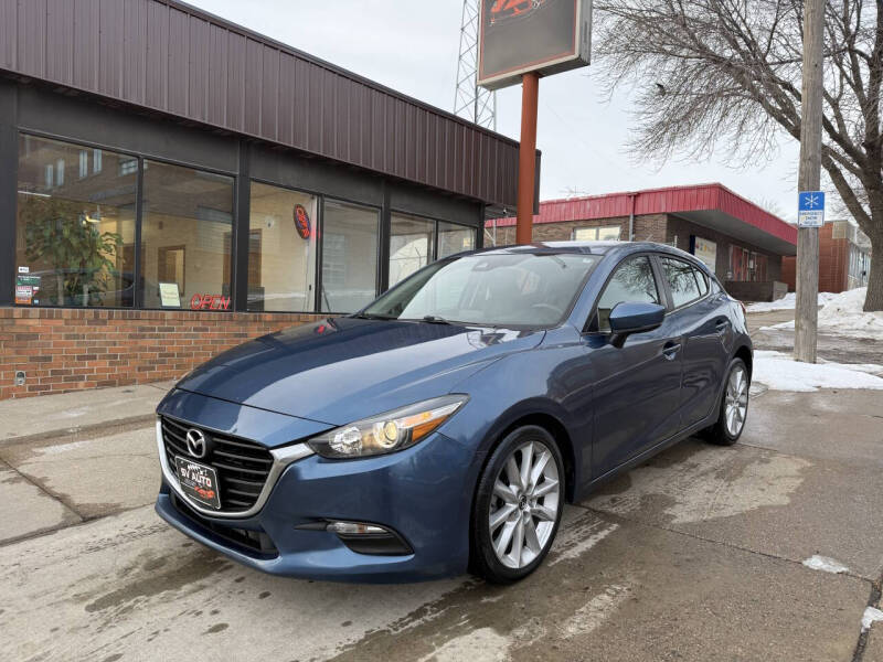 2017 Mazda Mazda3 Touring's photo