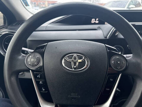 2019 Toyota Prius c