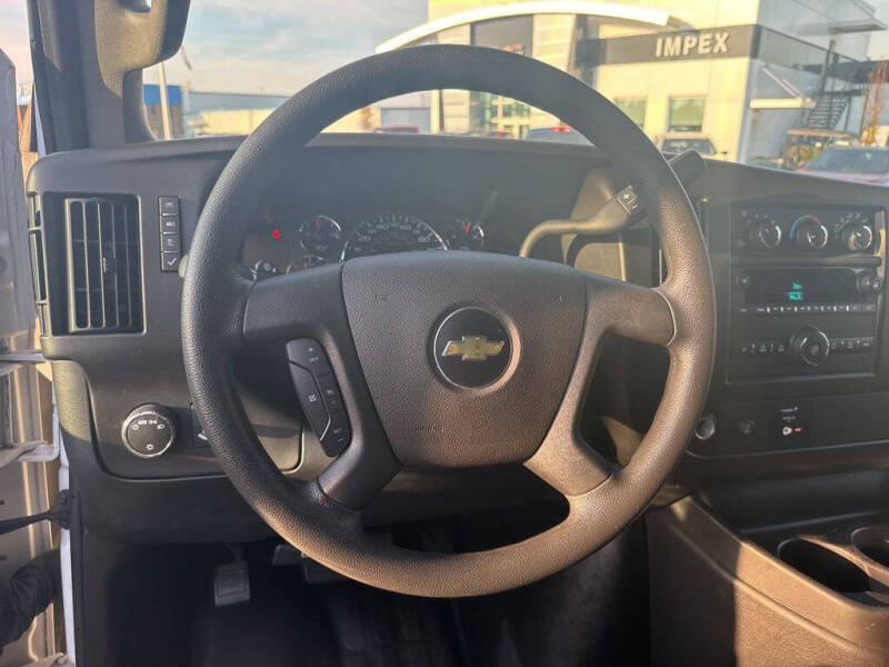 2023 Chevrolet Express 2500