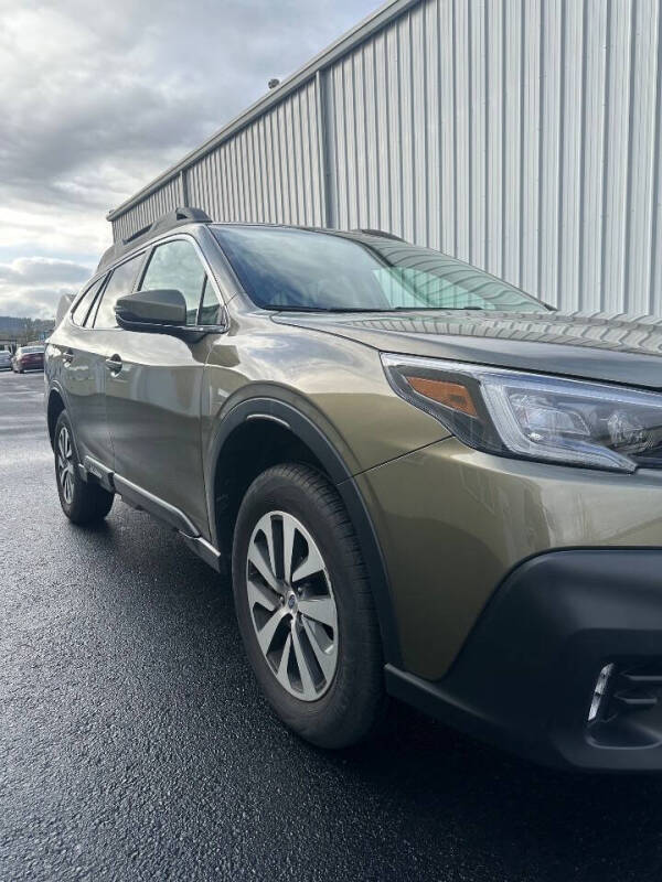 2022 Subaru Outback Premium