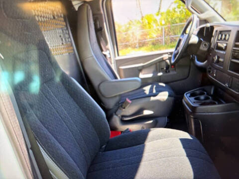 2024 Chevrolet Express 2500