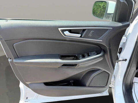 2020 Ford Edge