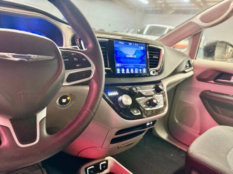 2017 Chrysler Pacifica Touring