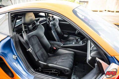 2016 Porsche Cayman GT4