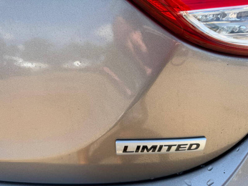 2012 Hyundai Elantra Limited