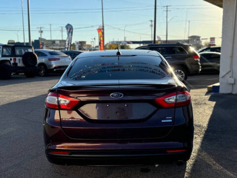 2013 Ford Fusion SE