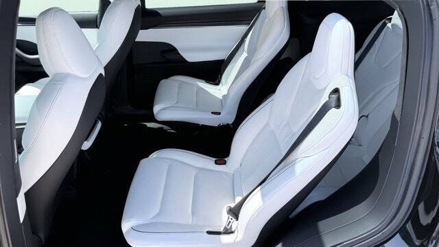 2022 Tesla Model X Plaid