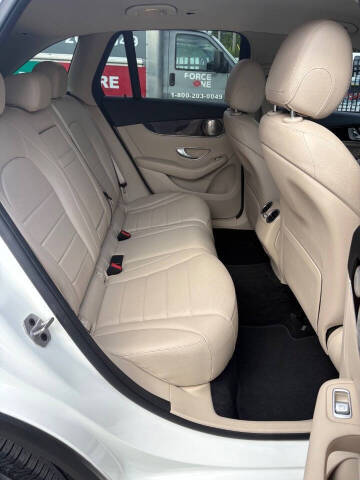 2021 Mercedes-Benz GLC GLC 300