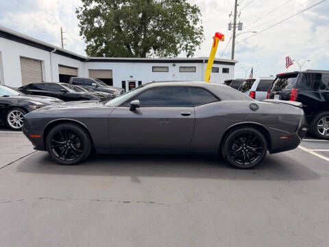 2017 Dodge Challenger SXT