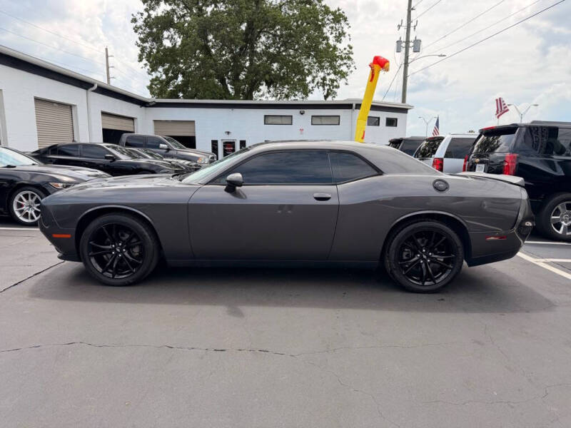 2017 Dodge Challenger SXT