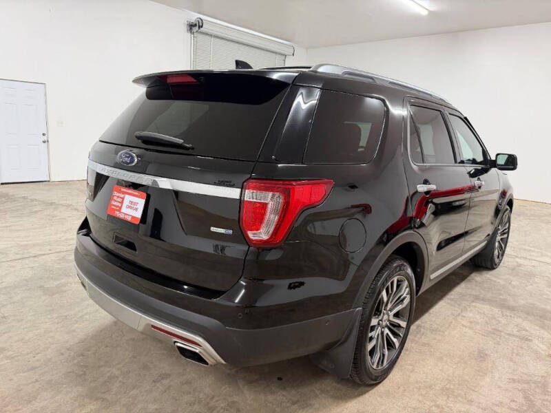 2017 Ford Explorer Platinum