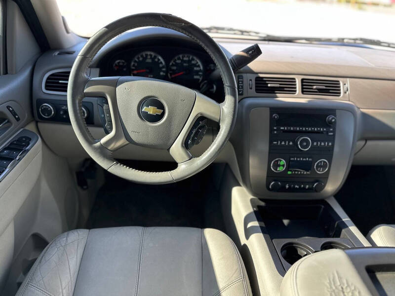 2013 Chevrolet Avalanche LT Black Diamond