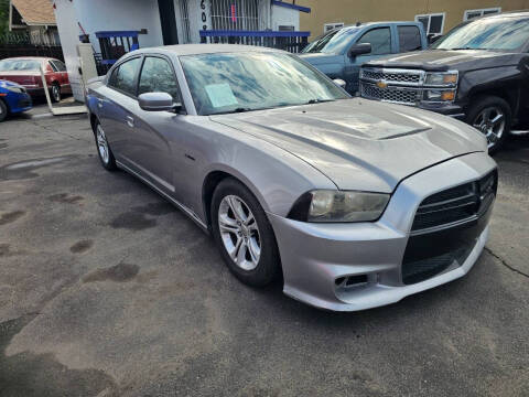 2013 Dodge Charger SXT