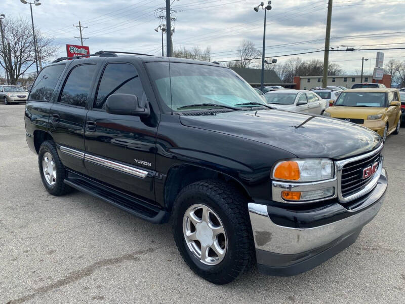 2005 GMC Yukon SLE photo 8