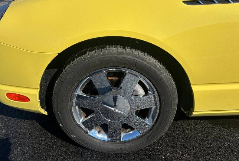 2002 Ford Thunderbird Deluxe