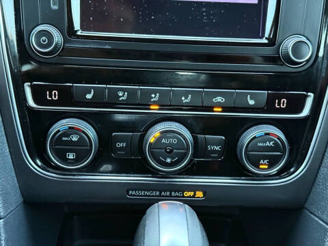 2017 Volkswagen Passat 1.8T R-Line