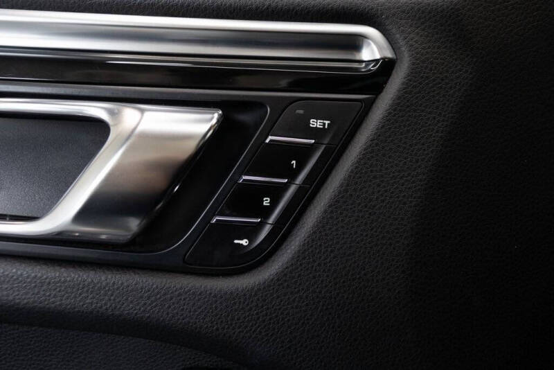 2016 Porsche Macan S