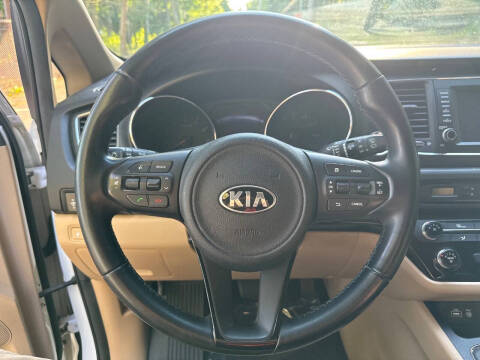 2017 Kia Sedona LX