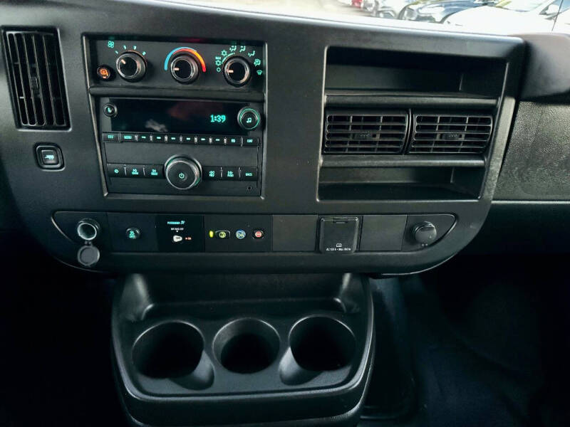 2022 Chevrolet Express 3500