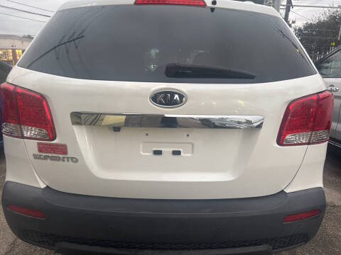 2011 Kia Sorento LX
