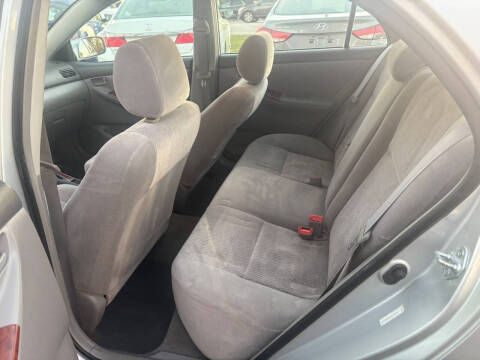 2005 Toyota Corolla LE