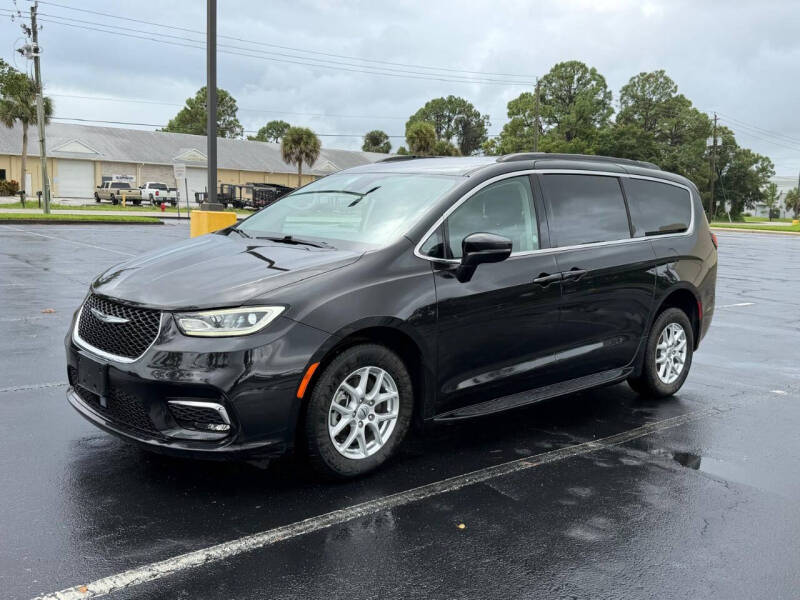 2022 Chrysler Pacifica Touring L