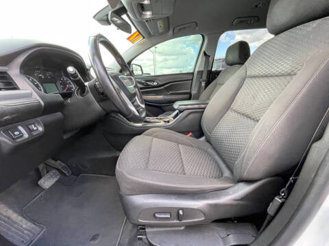 2017 GMC Acadia SLE-2