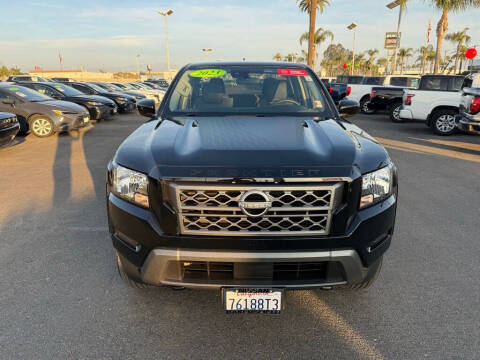 2023 Nissan Frontier SV