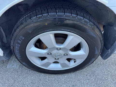 2008 Nissan Versa 1.8 SL