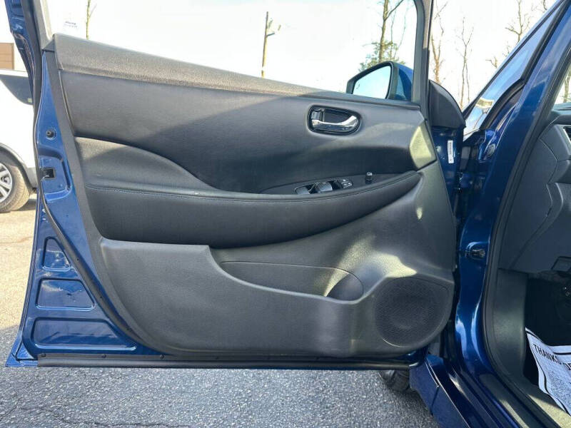 2022 Nissan LEAF SV PLUS