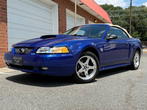 2004 Ford Mustang GT Deluxe