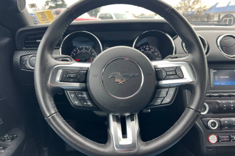 2015 Ford Mustang V6