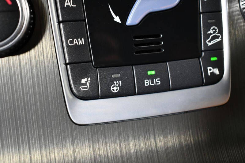 2015 Volvo V60 Cross Country T5