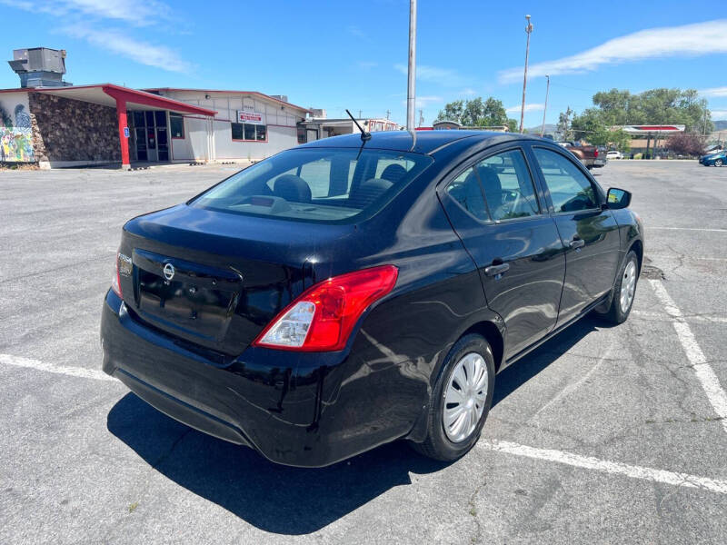 2016 Nissan Versa Sedan S photo 6