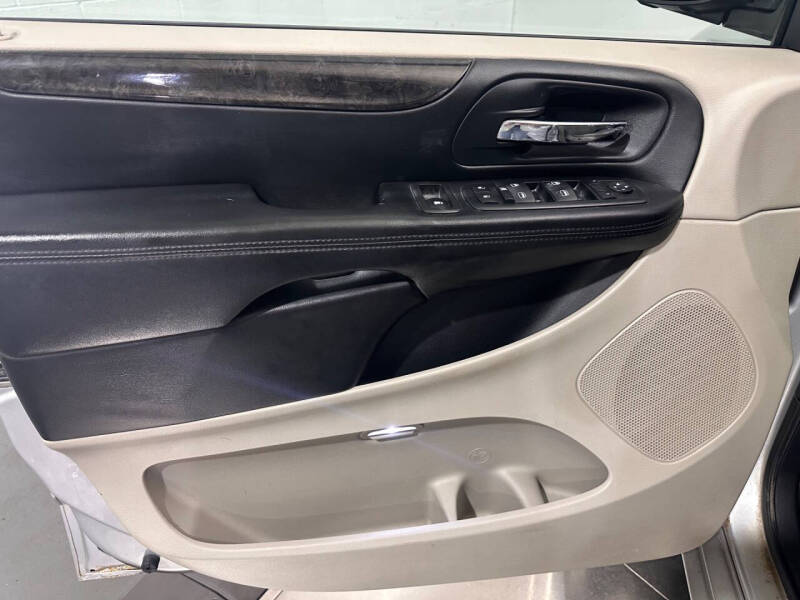 2012 Dodge Grand Caravan Crew