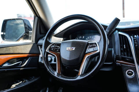 2016 Cadillac Escalade Standard