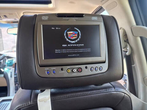 2011 Cadillac Escalade Platinum Edition