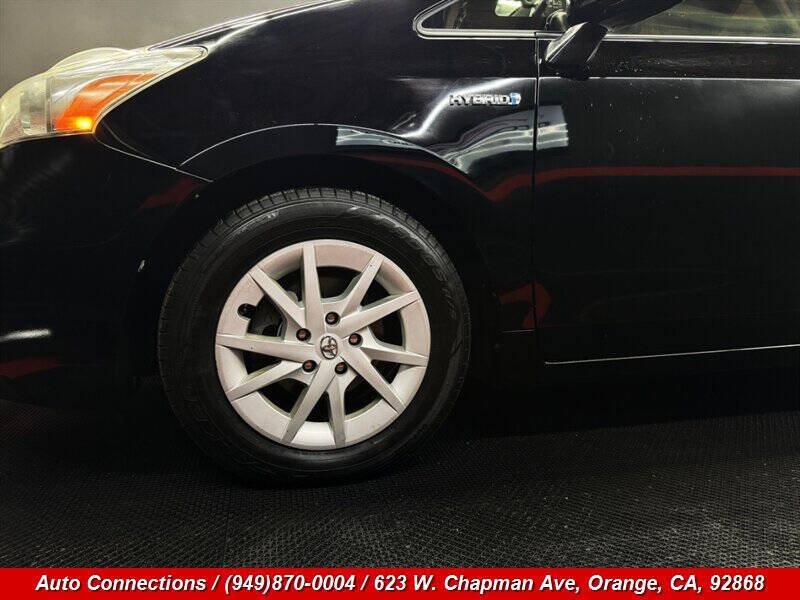 2012 Toyota Prius v Two