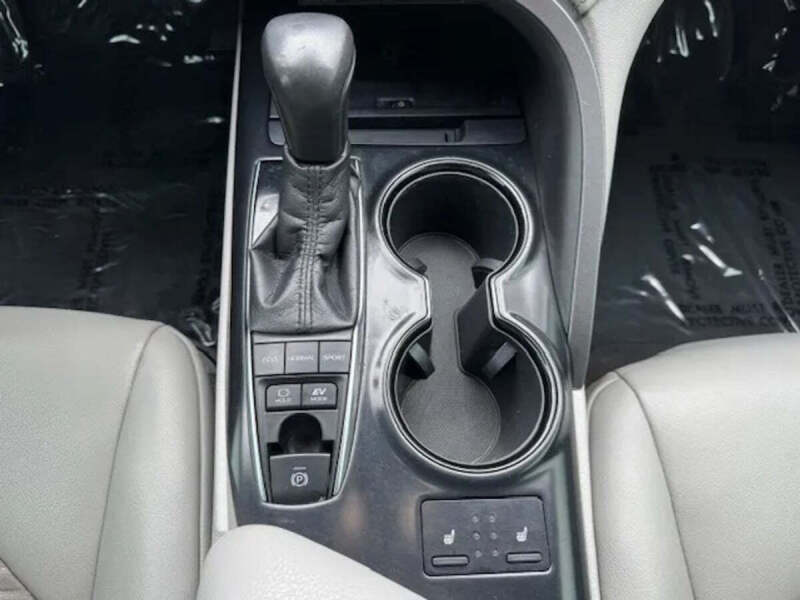 2019 Toyota Camry Hybrid