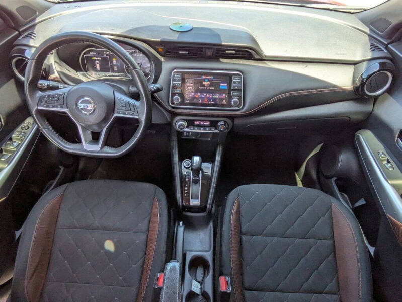 2020 Nissan Kicks SR