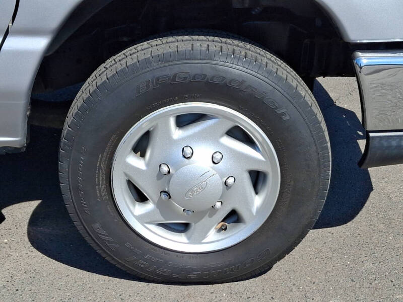 2013 Ford E-Series E-150 XLT
