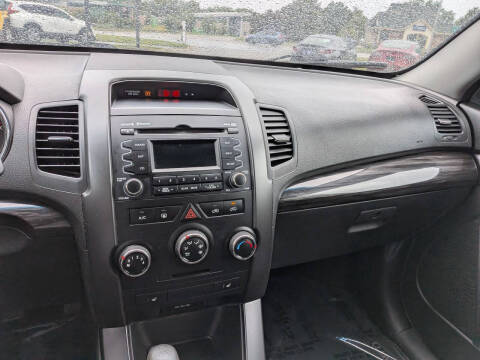 2011 Kia Sorento LX