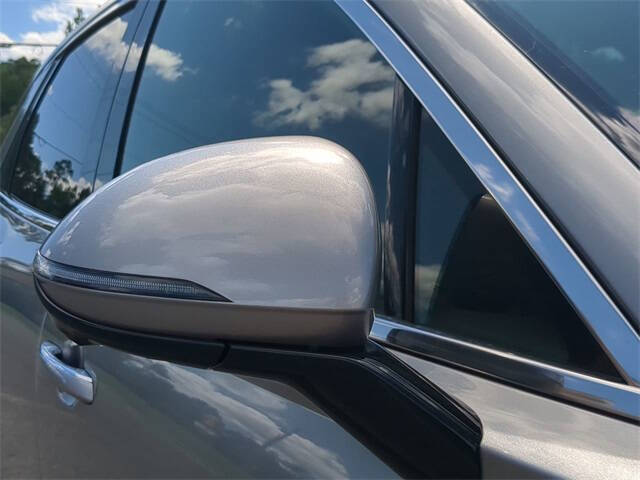 2023 Genesis GV70 2.5T Standard