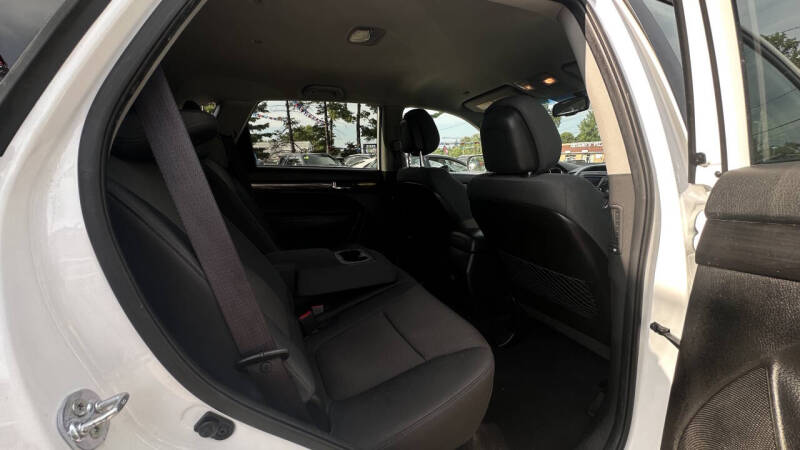 2013 Kia Sorento LX