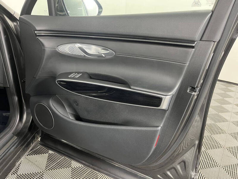 2025 Genesis GV70 2.5T Standard