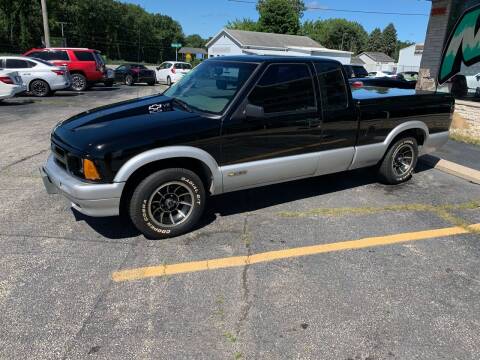 1994 Chevrolet S-10 for sale at Budjet Cars in Michigan City IN