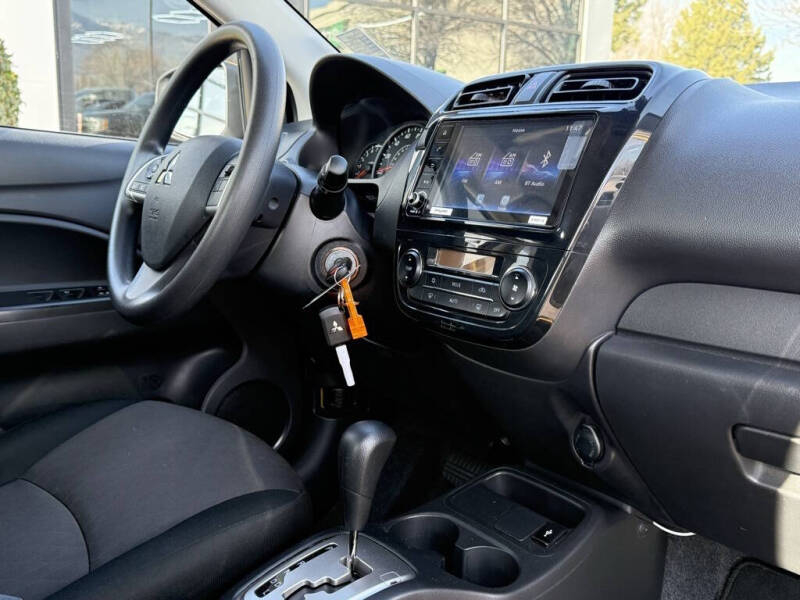 2024 Mitsubishi Mirage ES