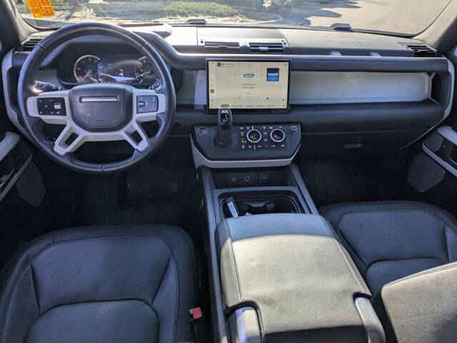 2023 Land Rover Defender 130 X-Dynamic SE