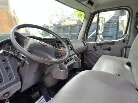 2015 Freightliner M2 106