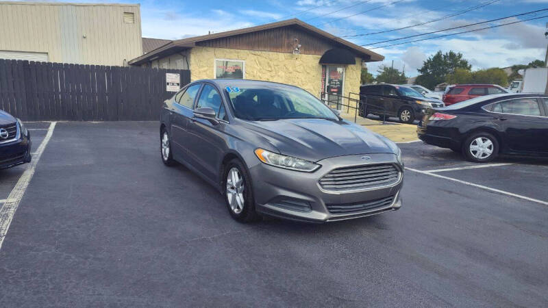 2013 Ford Fusion SE